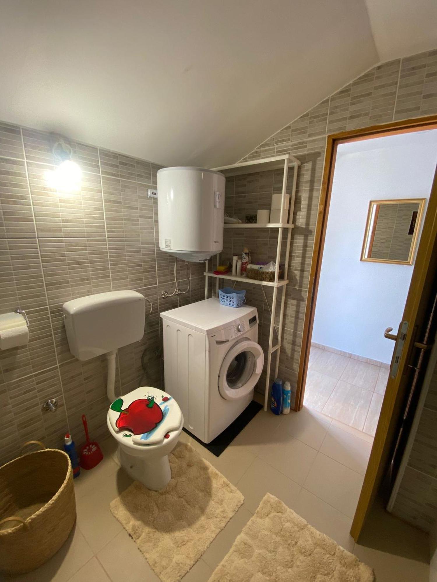 Apartmani Anka Gornji Karin Exterior foto