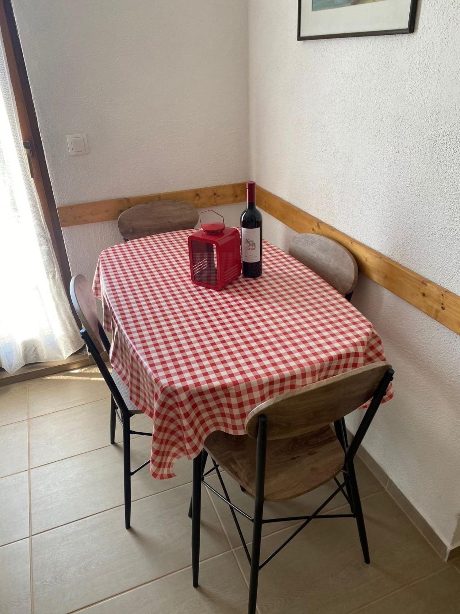 Apartmani Anka Gornji Karin Exterior foto